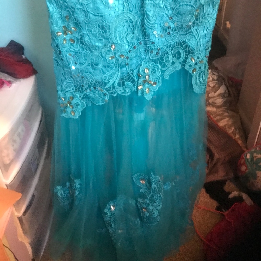 Dress - Picture 4 of 6